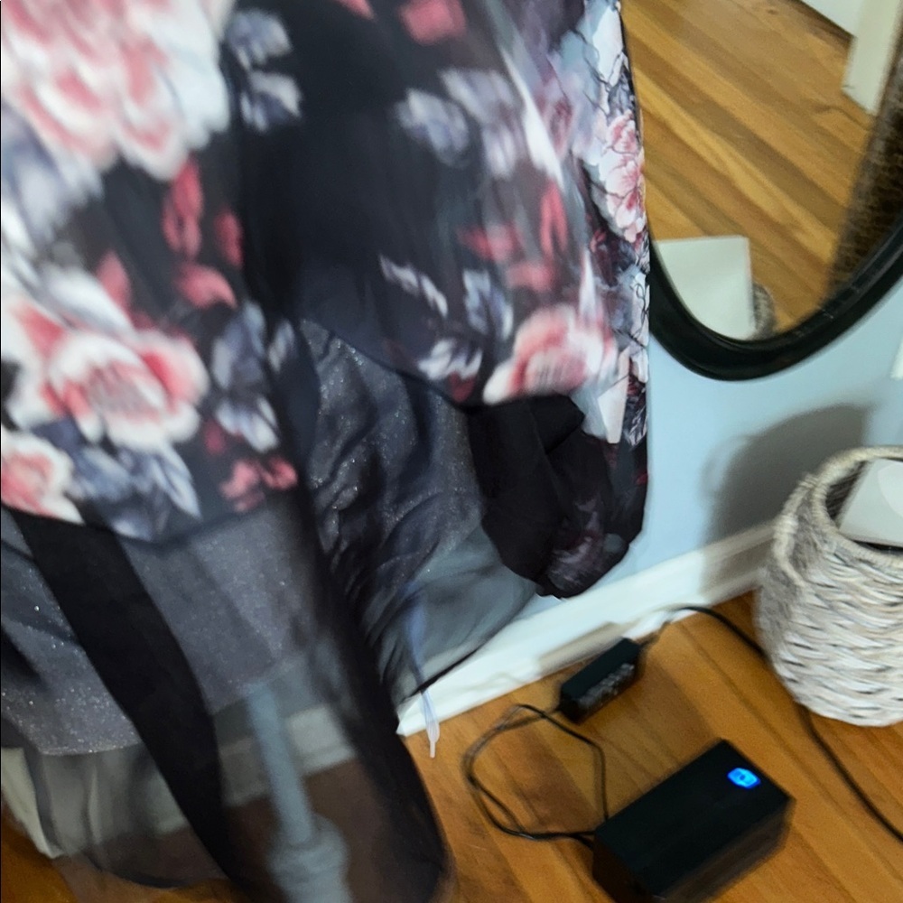Zac & Rachel Black Floral Blouse - Picture 7 of 9